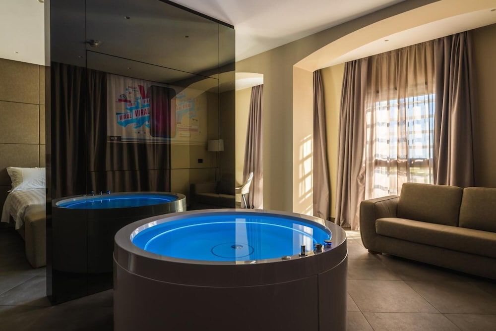 Salina Hotel Studio Suite 4