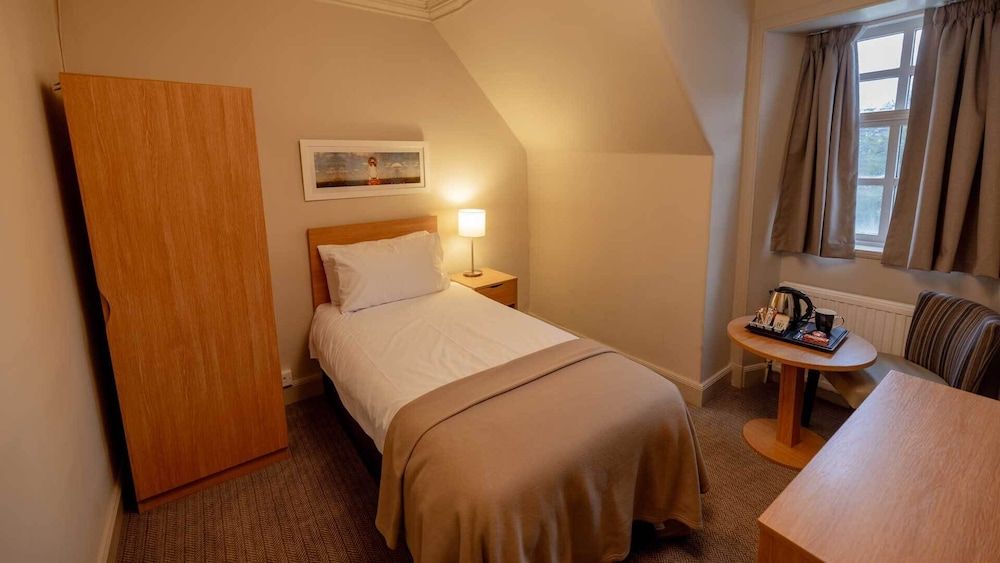Classic Single Room