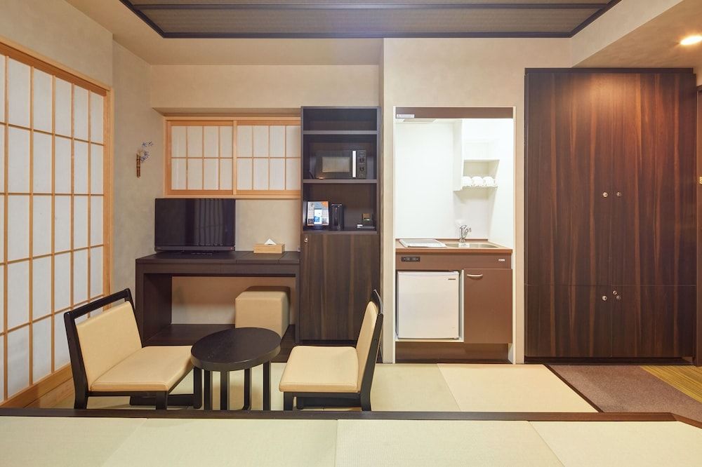 Hotel Amaterrace Nippombashi-higashi Triple Room (Rikyu) 15