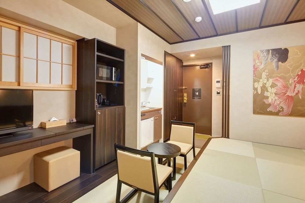 Hotel Amaterrace Nippombashi-higashi Triple Room (Rikyu) 6