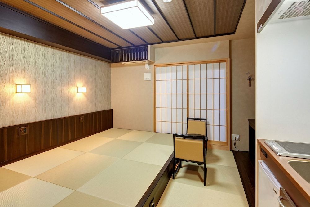 Hotel Amaterrace Nippombashi-higashi Triple Room (Rikyu) 2