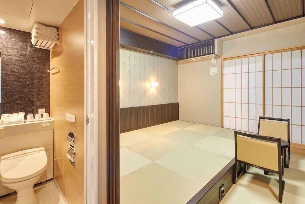 Hotel Amaterrace Nippombashi-higashi Triple Room (Rikyu) 8