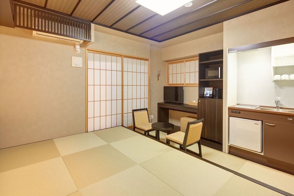 Hotel Amaterrace Nippombashi-higashi Triple Room (Rikyu) 10