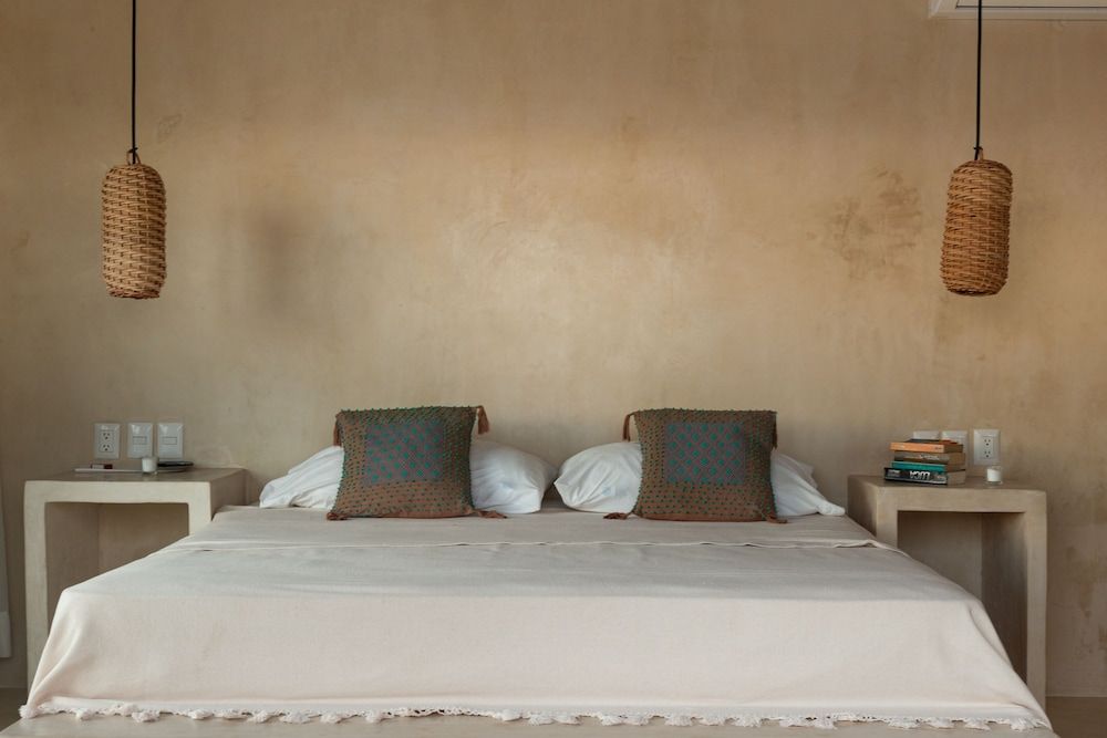 Cielo Master Deluxe Oceanfront king size bed with plunge pool and terrace