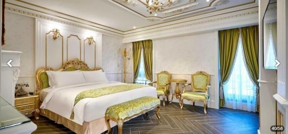 Sun Moon Lake Queen Castle Hotel Exclusive Double Room, 1 King Bed, Non Smoking, Mountain View 4