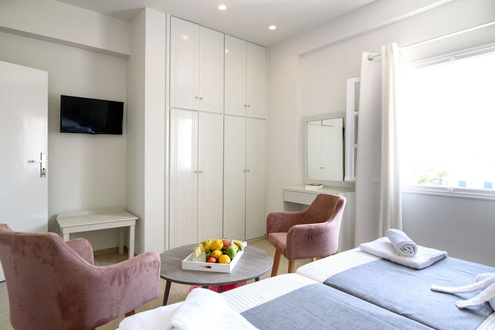 De_naxia Suites Superior Suite, Hot Tub 6