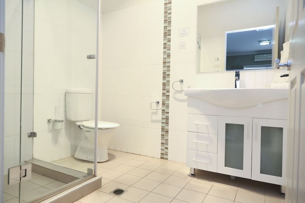 Centrepoint Apartments Two Bedroom Apartment 4