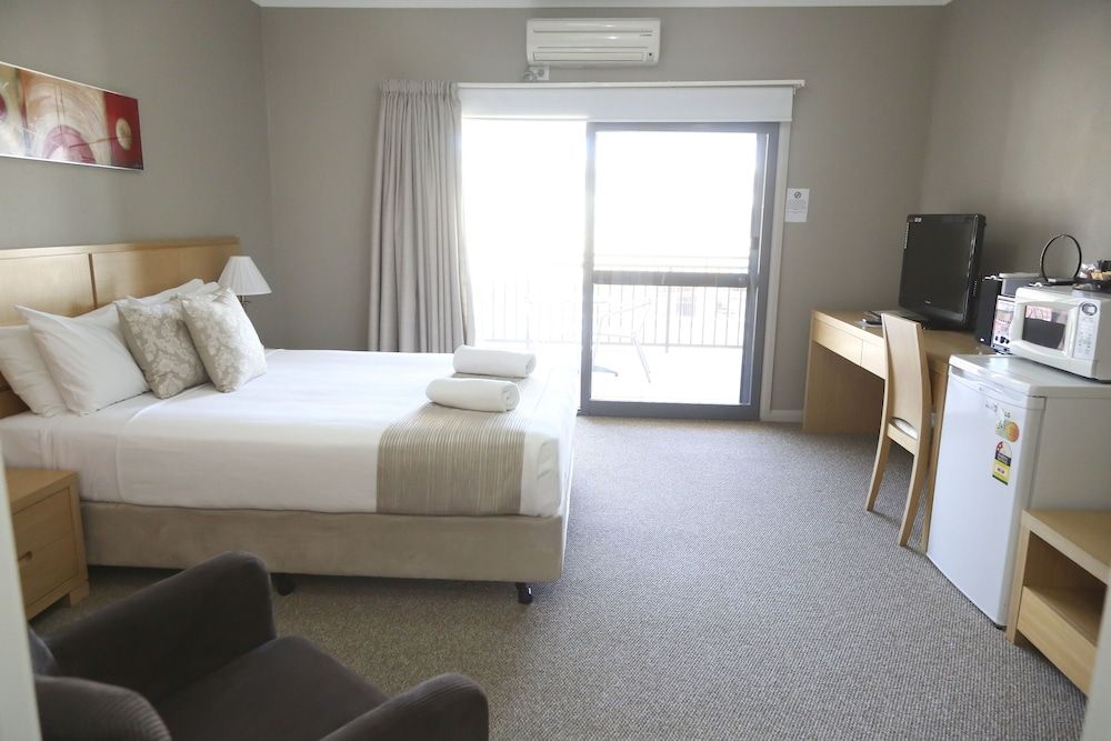 Centrepoint Apartments Studio Suite 3