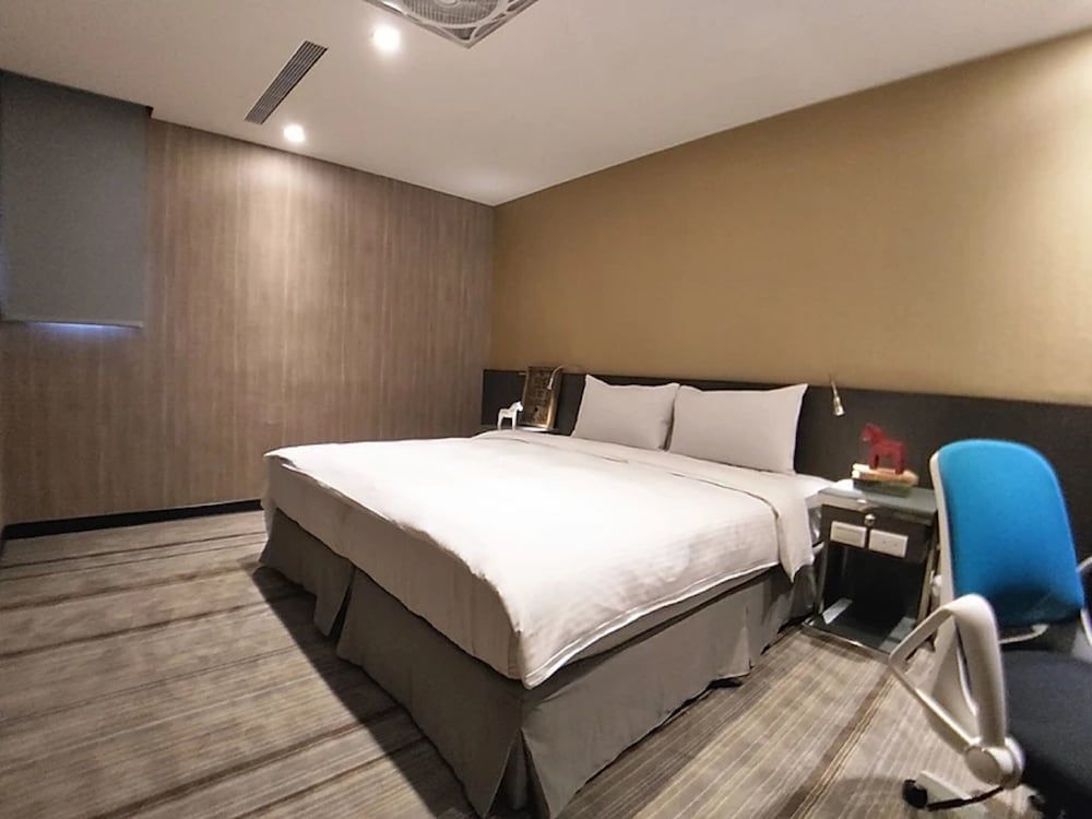 undefined West.inn48 - Self Check-In Hotel 4