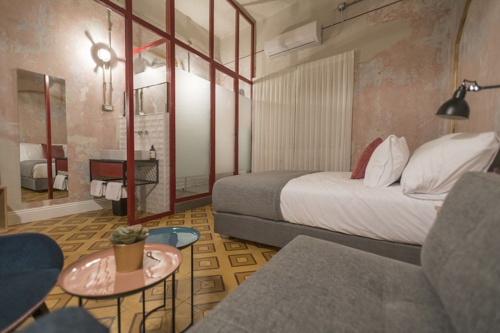 undefined Jojo TLV 2