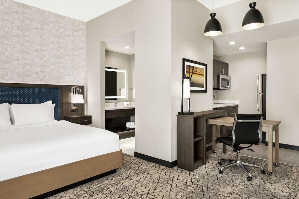 Studio Suite, 1 King Bed, Non Smoking