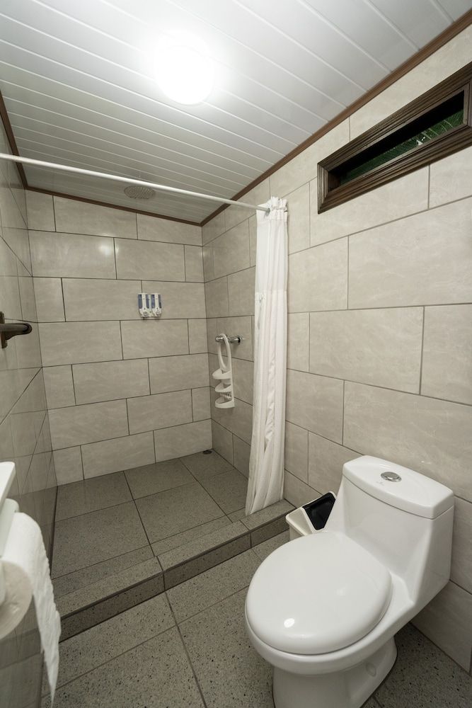 Hotel Tortuguero Beachfront Comfort Double Room, 1 Double Bed, Patio (With AC) 4