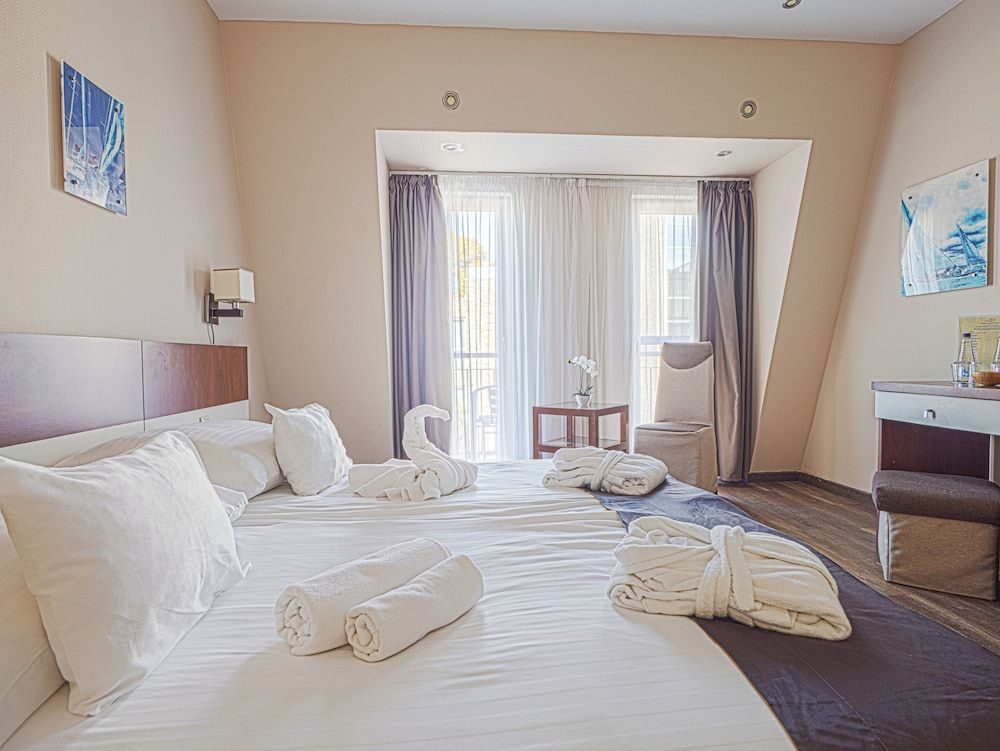 undefined Holiday Beach Budapest Wellness & Conference Hotel 2