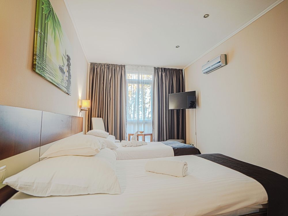 undefined Holiday Beach Budapest Wellness & Conference Hotel 9