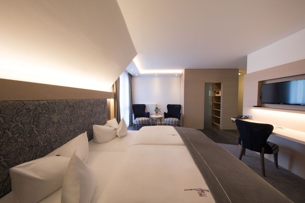 Hotel Graf Bentinck Deluxe Double Room, Balcony 3