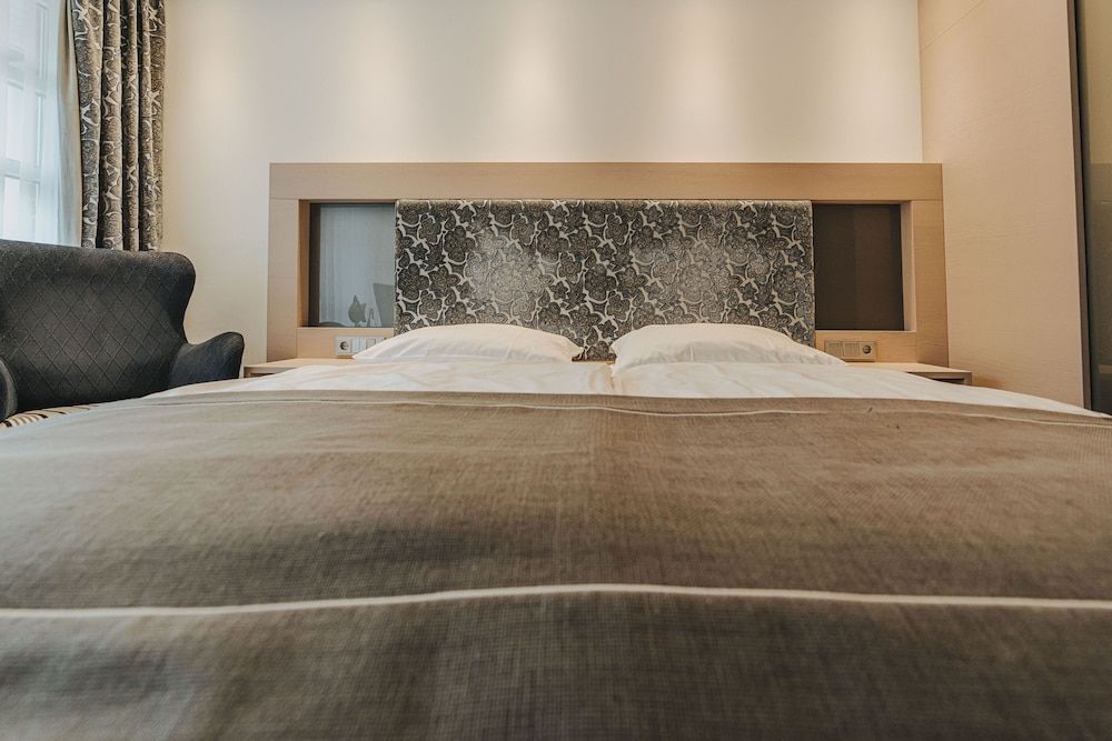 Hotel Graf Bentinck Deluxe Double Room, Balcony 6