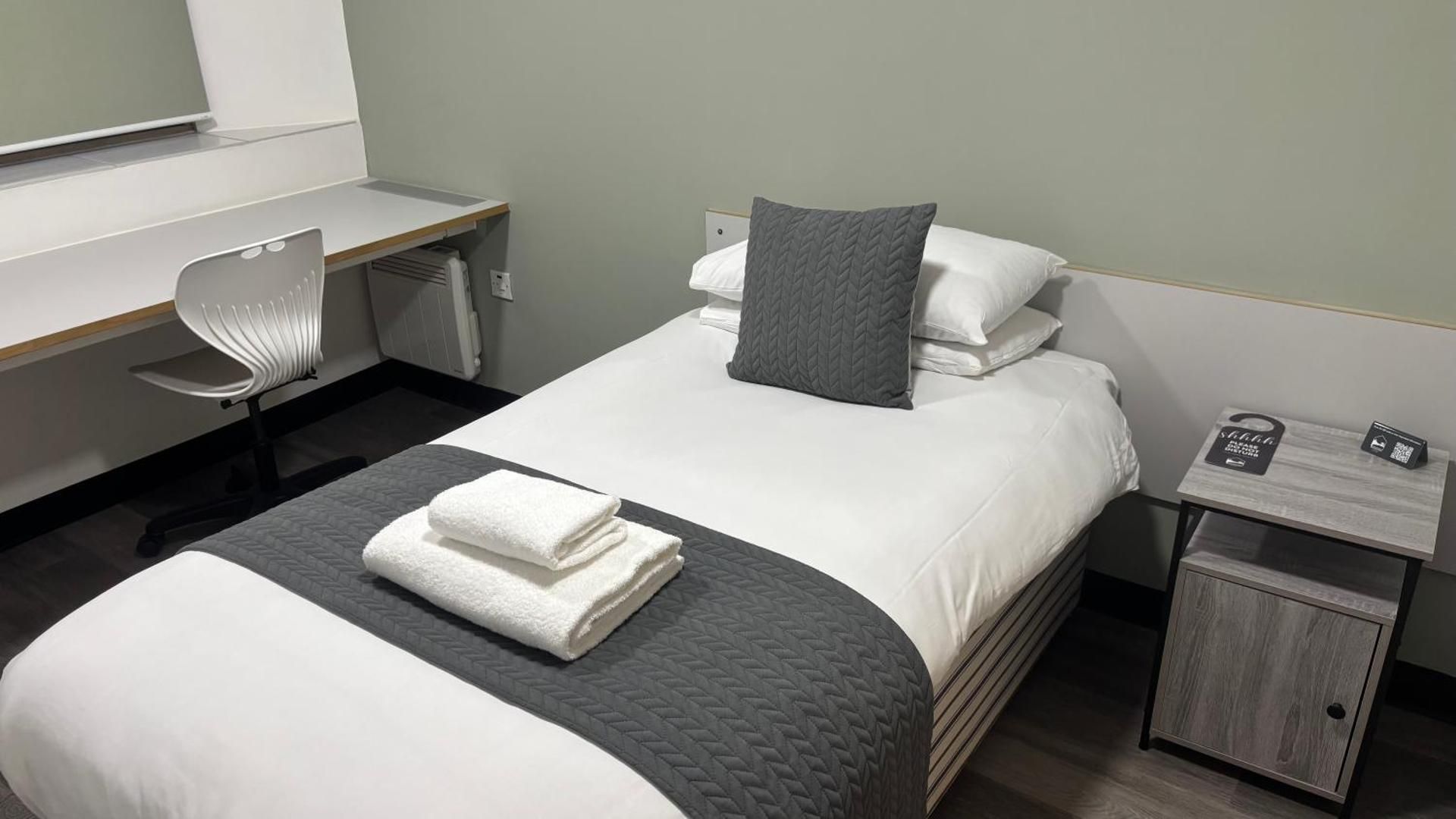 Broadview Hotel Single Deluxe