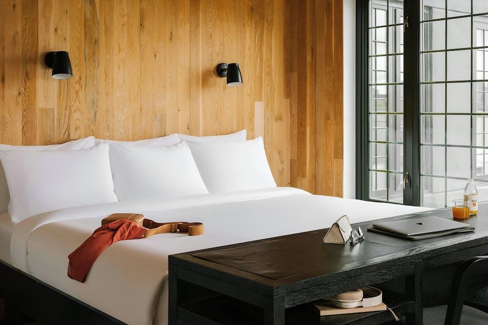 Room, 1 King Bed, Balcony