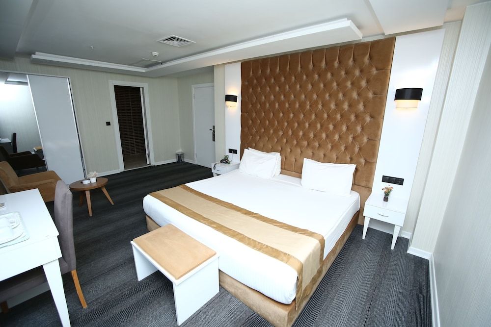 undefined Grand Silay Hotel 3
