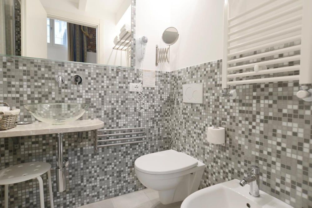 undefined Al Mascaron Ridente 9