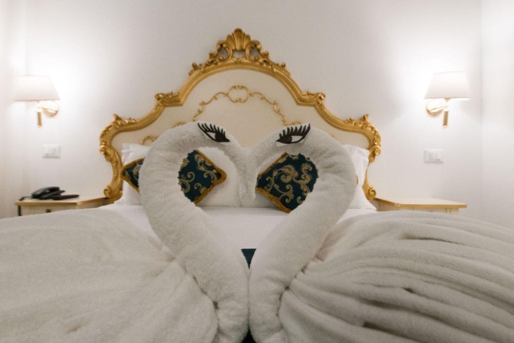 undefined Al Mascaron Ridente 6