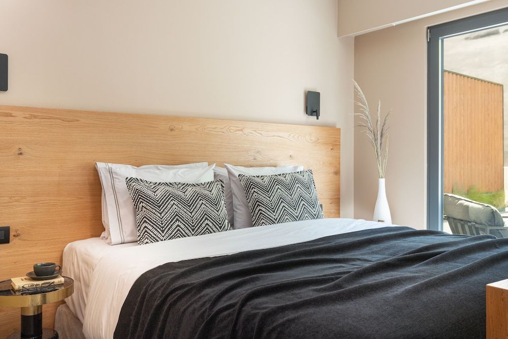 undefined 11 Enteka Acropolis Suites 3