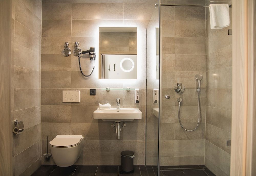 Hayta Hotel Stuttgart Airport Messe Double Room, 1 Queen Bed, Balcony 7