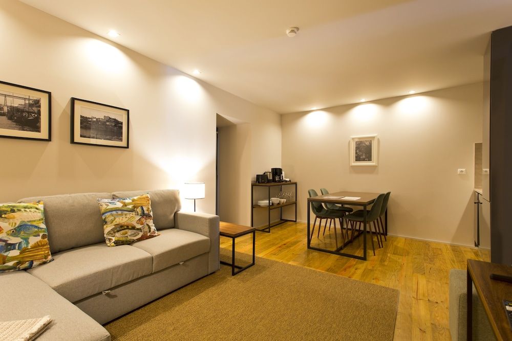 undefined RVA Gustavo Eiffel Apartments 3