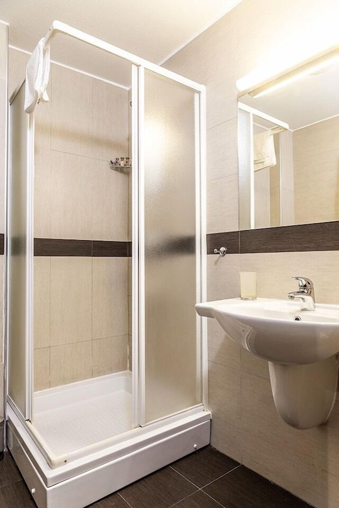 Hotel Sofia Palace Deluxe Double Room 6