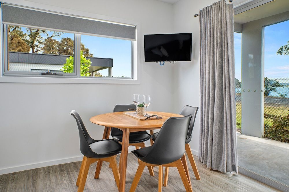 Tasman Holiday Parks - St Helens Bay View Cabin Accessible 5