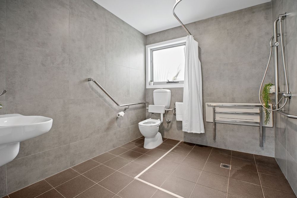 Tasman Holiday Parks - St Helens Bay View Cabin Accessible 4