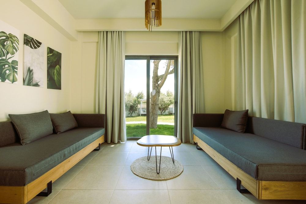 Malena Hotel & Suites - Adults Only by Omilos Hotels Suite, 1 Bedroom, Private Pool 5