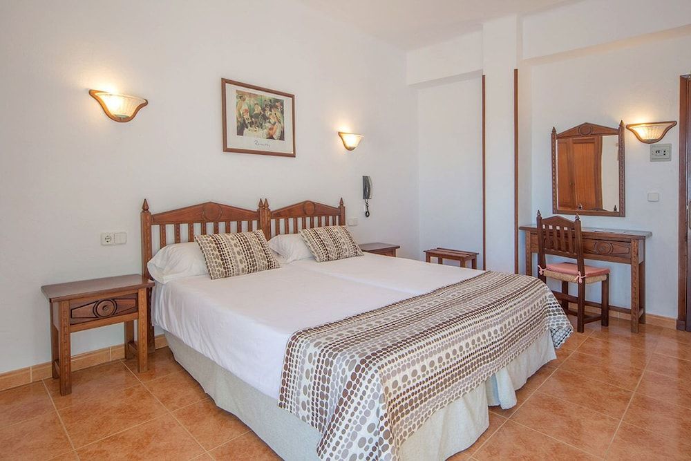 Double or Twin Room, Balcony, Pool View