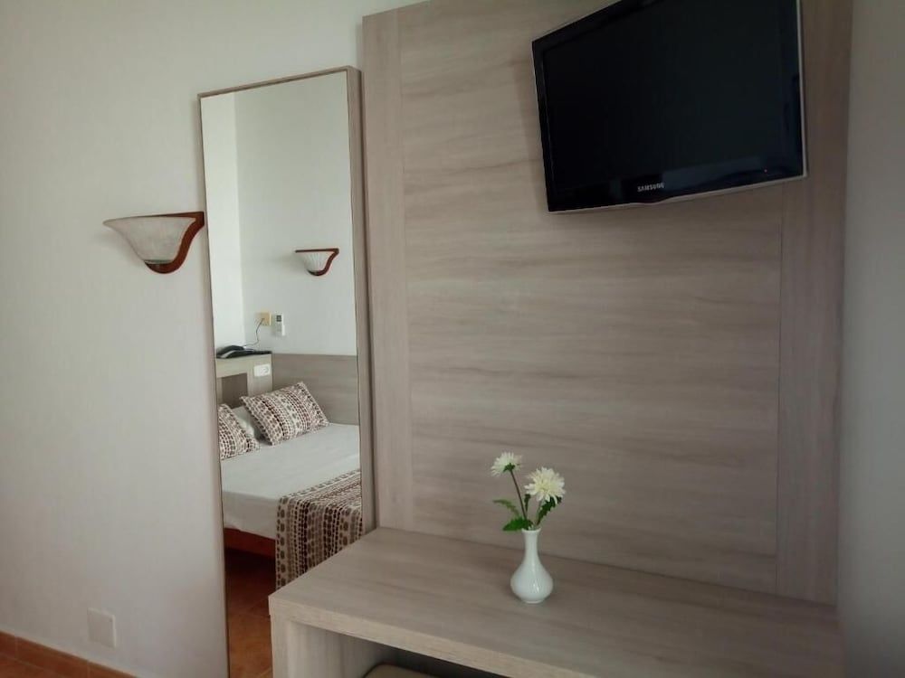 Single Room, Balcony