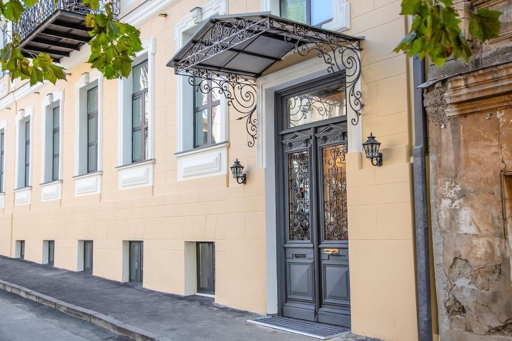 undefined Royal Inn 2