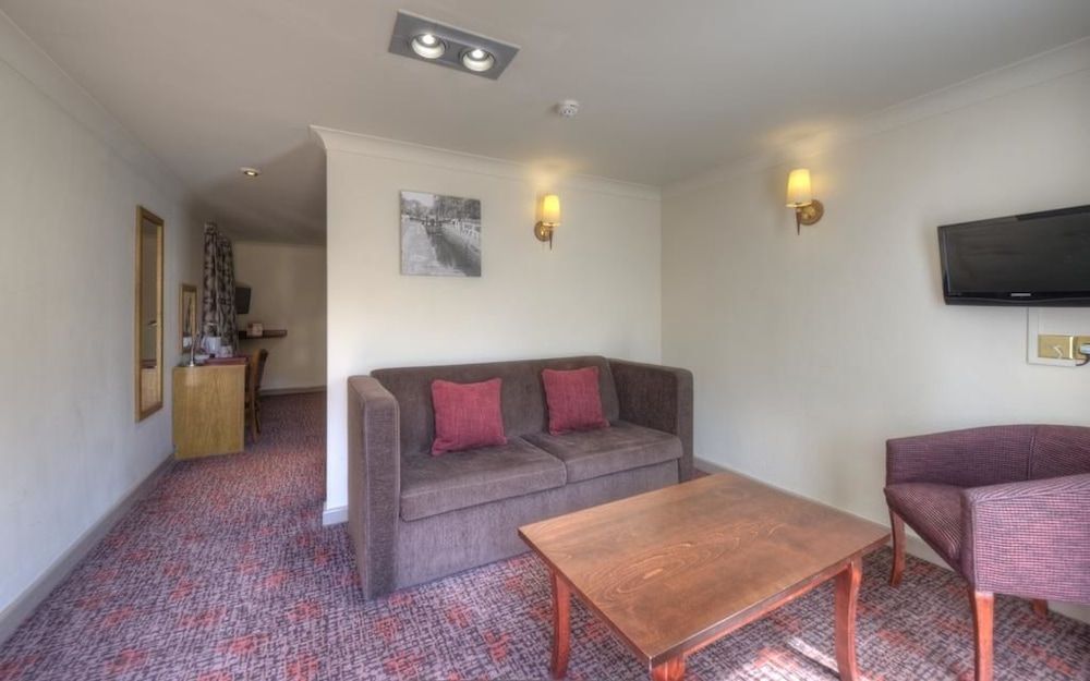 The Elms Hotel Standard Twin Room, 2 Twin Beds, Non Smoking 10