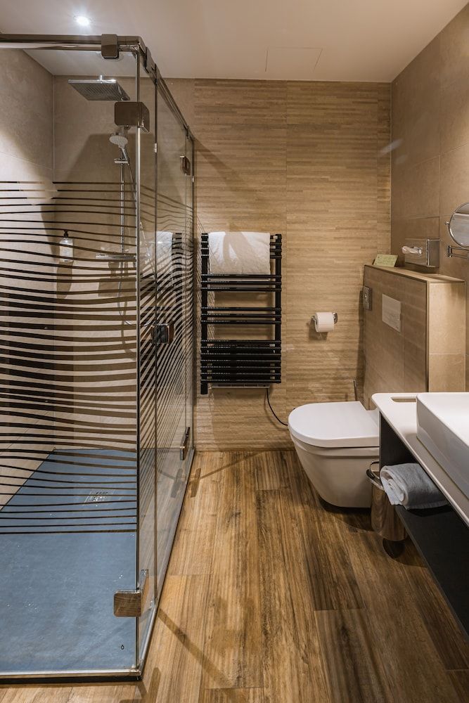 Golden Lakes Hotel Standard Room, 2 Twin Beds, Garden View 6