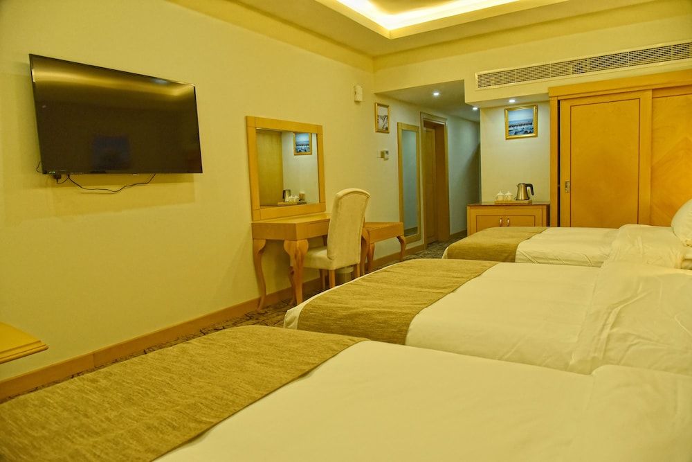 undefined Muscat Plaza Hotel 10