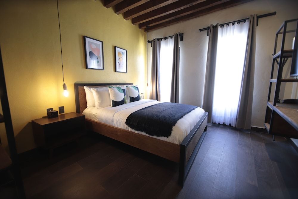 Antigua Trece Hotel Fusión Standard Queen (4) 8