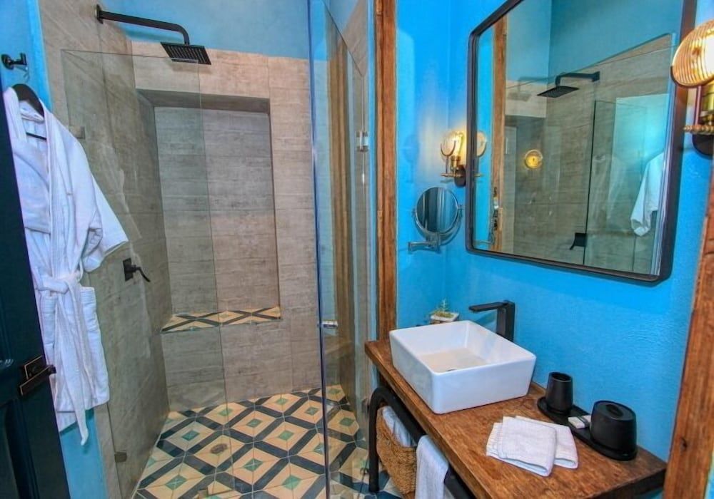 Antigua Trece Hotel Fusión Standard Queen (4) 12