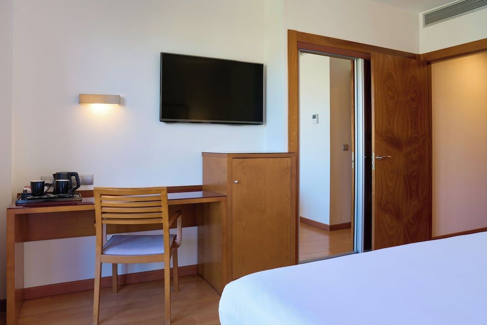 Senator Granada Hotel Superior Double Room, 1 King Bed 7