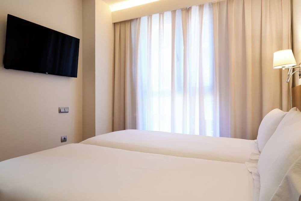 Senator Granada Hotel Economy Double Room 11