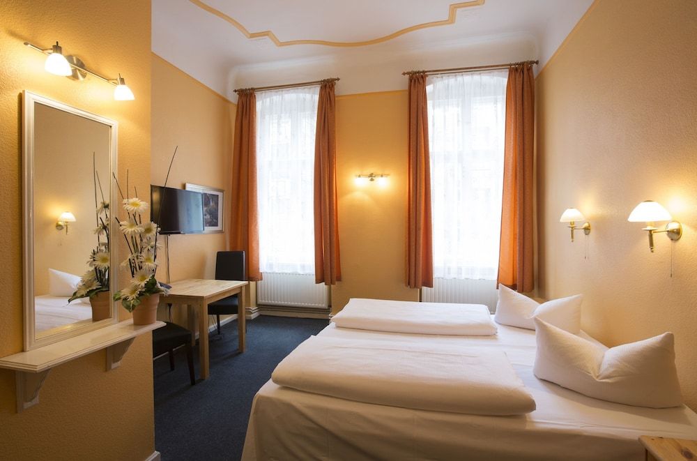 undefined Hotel am Hermannplatz 6