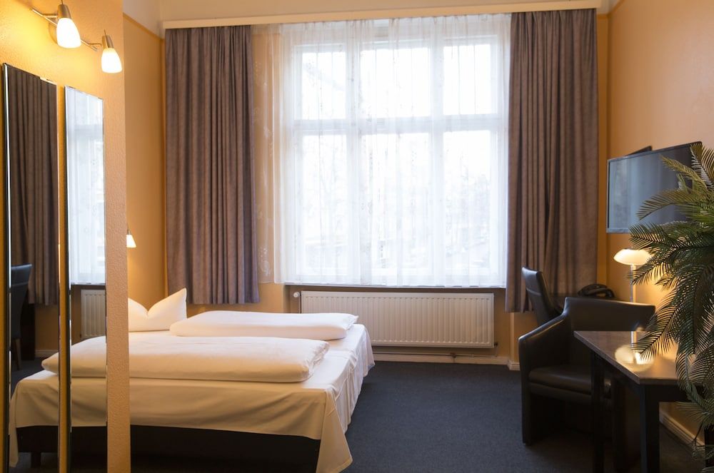 undefined Hotel am Hermannplatz 9