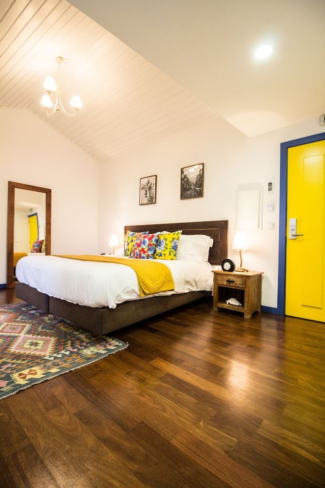 Miragaia House Deluxe Double or Twin Room 6