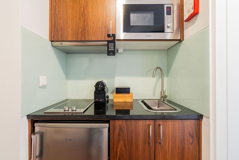 Miragaia House Deluxe Double or Twin Room, City View 9