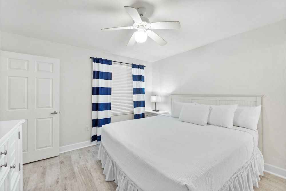 Condo, One Bedroom, Beachfront (2306)