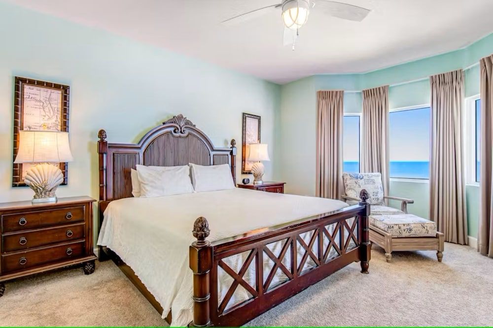 Condo, 2 Bedrooms, Ocean View (305)