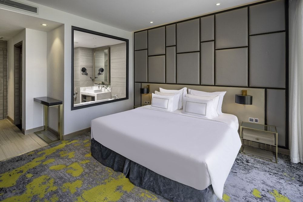 Meliá Vinpearl Thanh Hoa Deluxe Room 2
