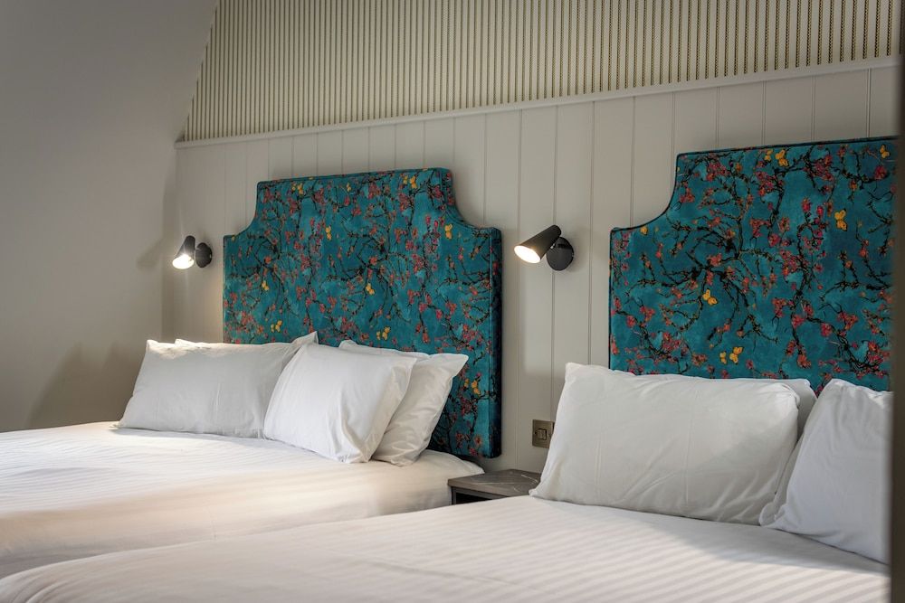Standard Quadruple Room, 2 Queen Beds